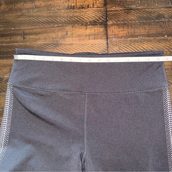 FP Movement by Free People Black Leggings w/ reflective geometric stripe Sz L - Picture 4 of 8